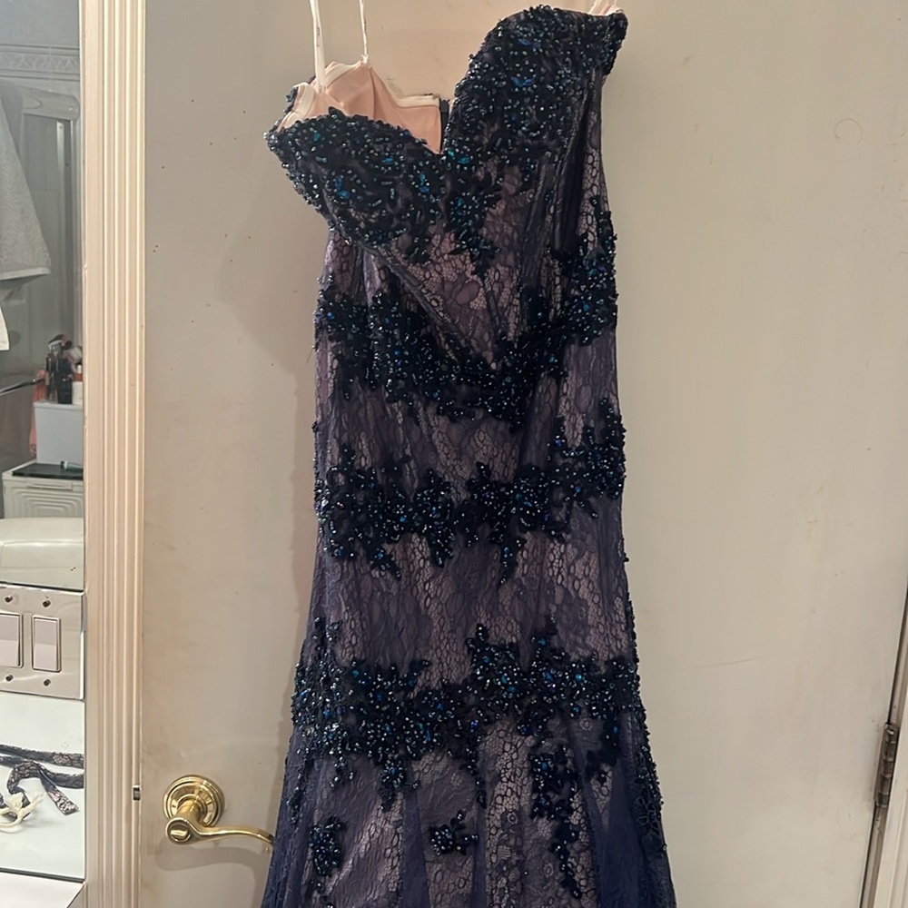 TONY BOWLS Gown Size 12 Evening w train NAVY Blue lace sequins NeverWorn NWOT - Picture 2 of 6